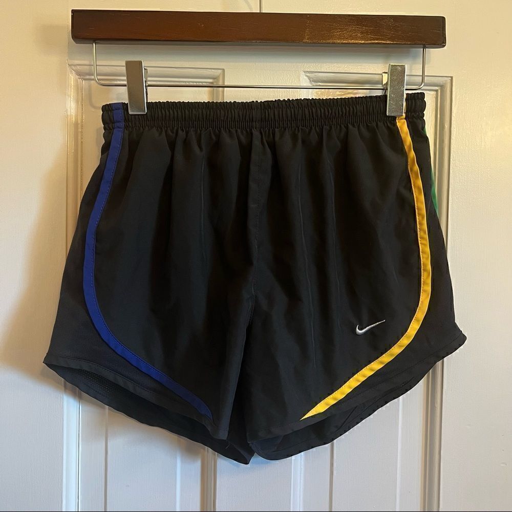 Black Nike shorts   